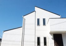 白い塗り壁の家|注文住宅の実例